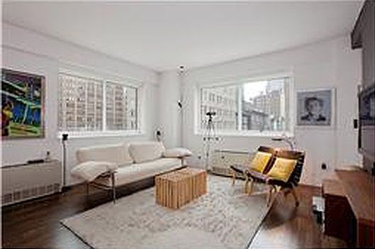 3rd image of 200 W 20th St #4A