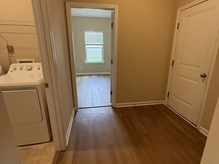222 Skyway Dr — Photo 16