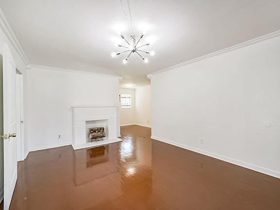 5th image of 10434 Rockaway Dr