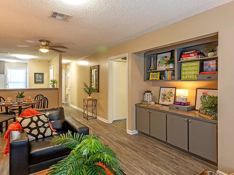 The Gates at Valdosta - Student Housing Priced Per Person — Photo 1