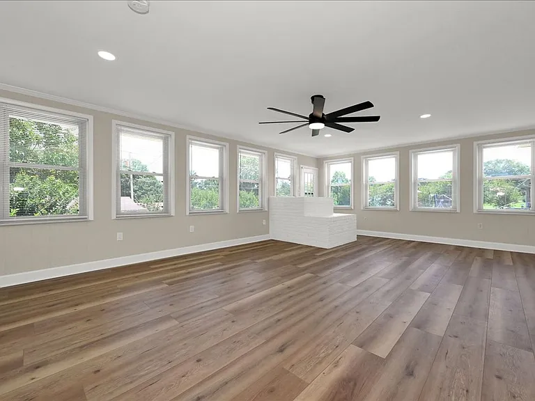 1208 Spruce St SE — Photo 16