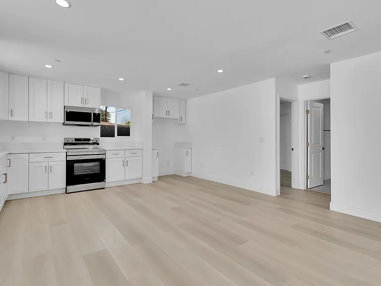 6820 Florence Pl #A — Photo 6