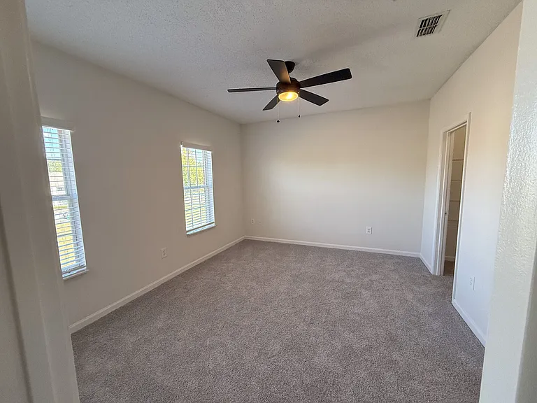 Magnolia Commons Vacant Apartment with Renovated Finishes from 2021