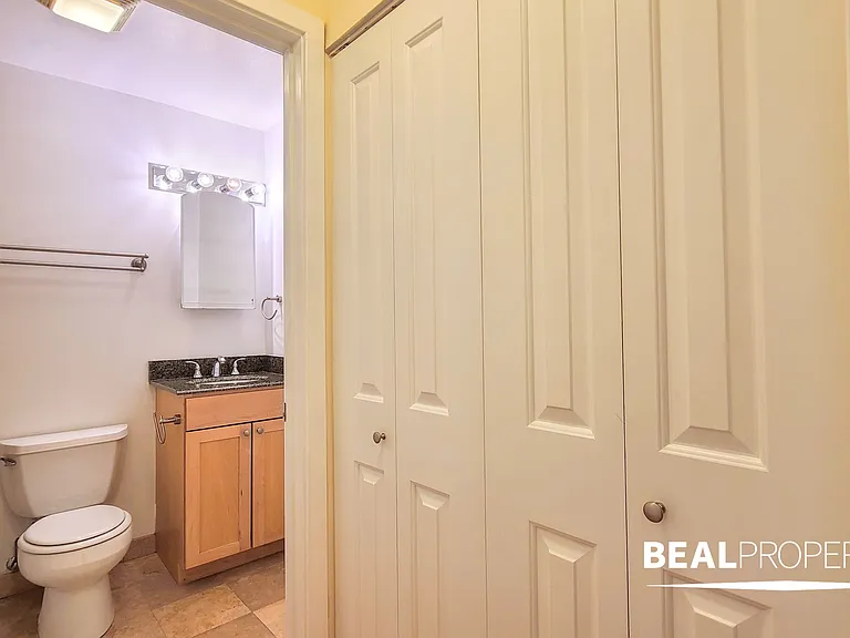 625 W Wrightwood — Photo 8