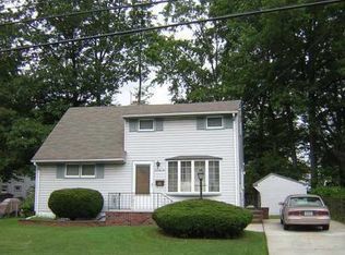 71 S Inman Ave, Avenel, NJ 07001