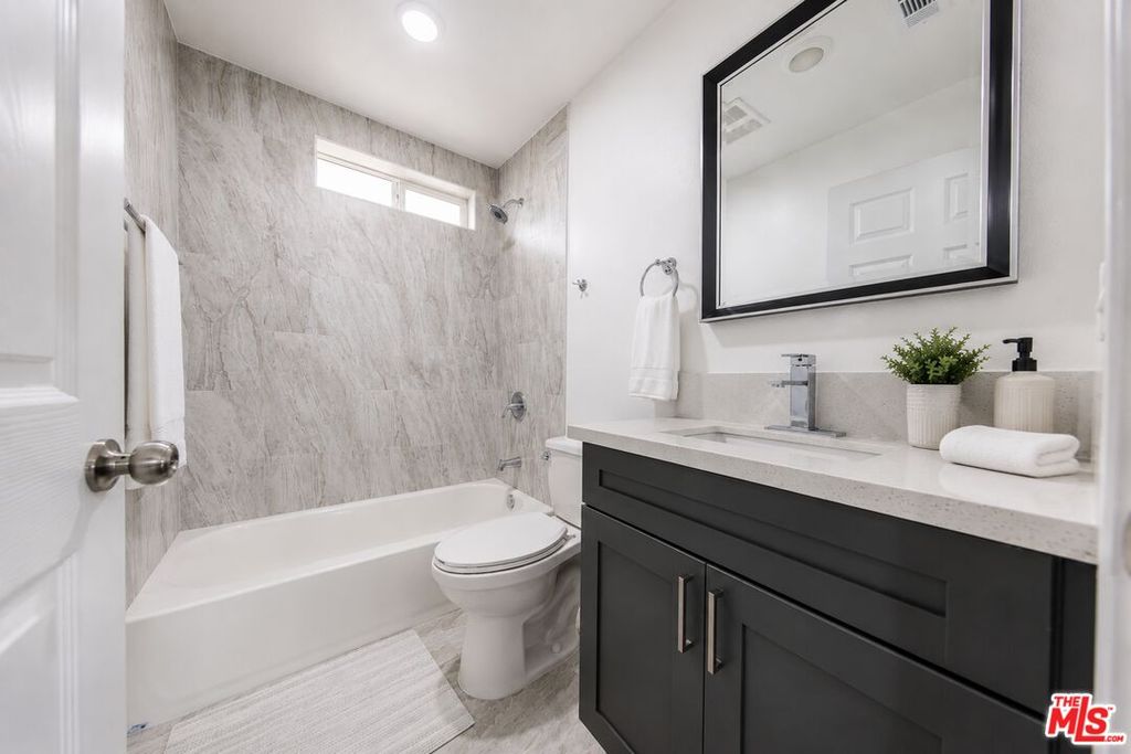1617 W 55th St, Los Angeles, CA - View 3
