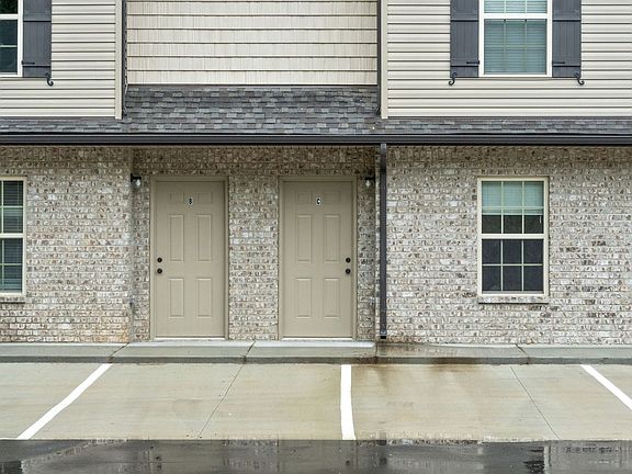 3rd image of 178 Center Pointe Dr