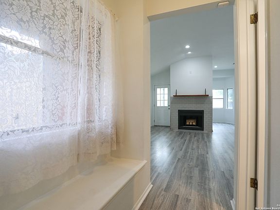 5th image of 8008 INDIAN BEND