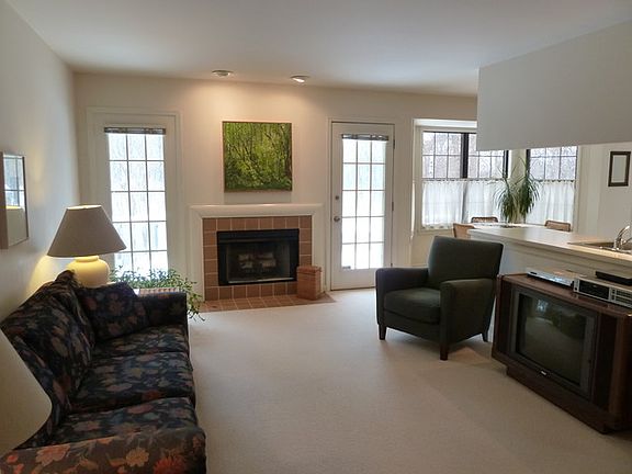 5th image of 2617 Burton Dr