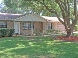 901 Orange Blossom Ln, Seffner, FL 33584