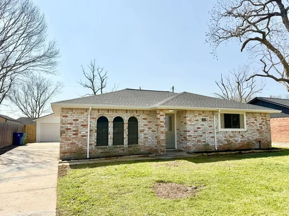 1429 Northview Dr, Angleton, TX 77515