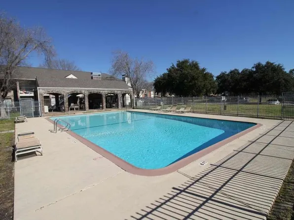 3900 Woodchase Dr APT 123, Houston, TX 77042