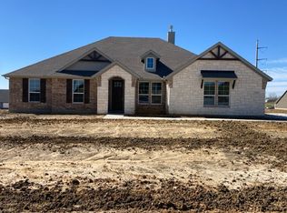 124 Hillview Trl, Decatur, TX 76234