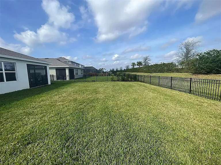 17205 Barnwood Pl — Photo 3