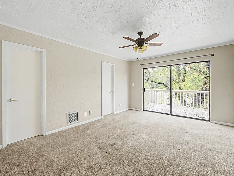 41 Cypress Fairway Vlg — Photo 15