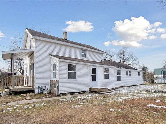 2nd image of 48 Oak St