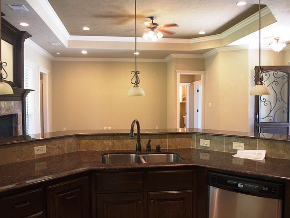 Open kitchen to living
