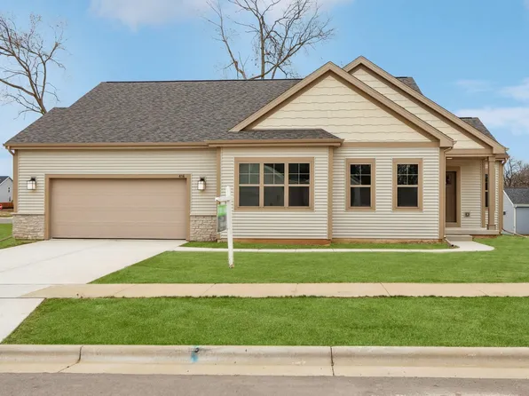 416 Max Kolbe Cir, Cottage Grove, WI 53527