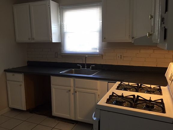 2nd image of 21911 Sloman Ave