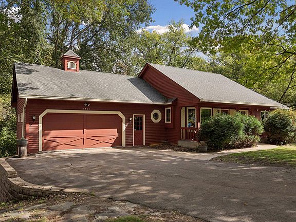 2nd image of 2815 Saddlebrooke Cir