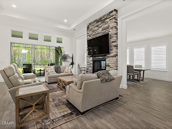 5th image of 486 Stirling Bridge Dr