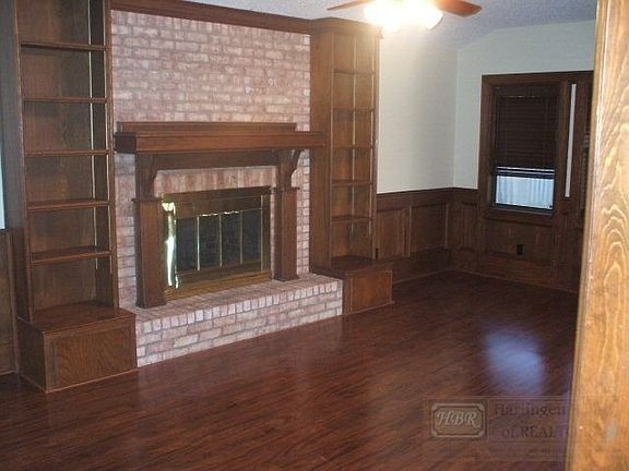 3rd image of 2913 Lazy Lake Dr