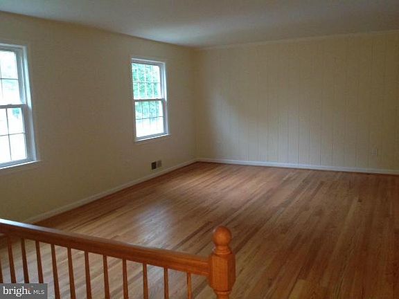 3rd image of 9713 Corkran Ln