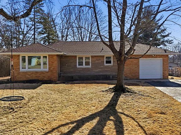 2nd image of 224 Mount Aire Dr