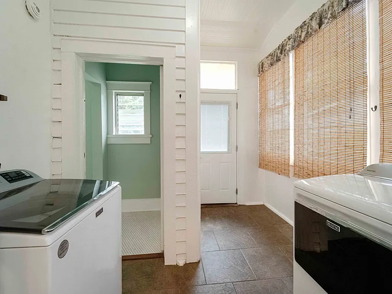 1435 Johns Rd — Photo 19