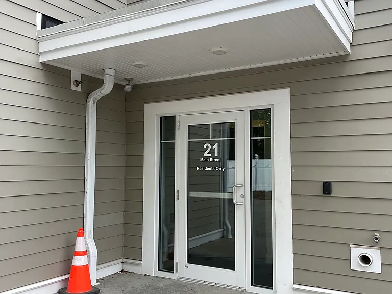 21 Main St #202 — Photo 12