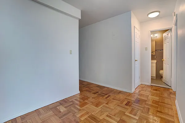 Rented by Oxford Property Group | media 8