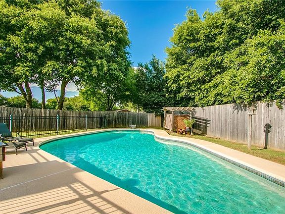 4th image of 4039 Pepperwood Dr