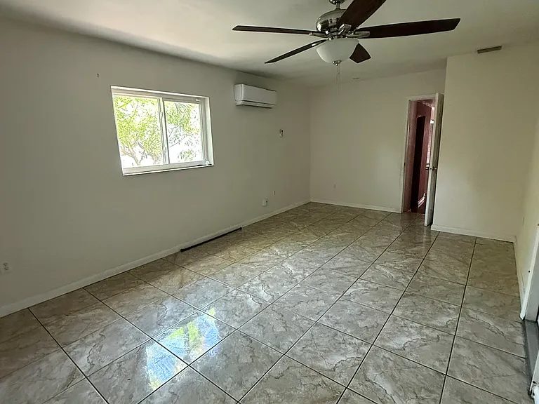 6240 SW 22nd Ct — Photo 17