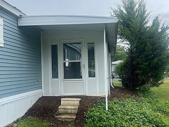 2nd image of 6 Albion Ct