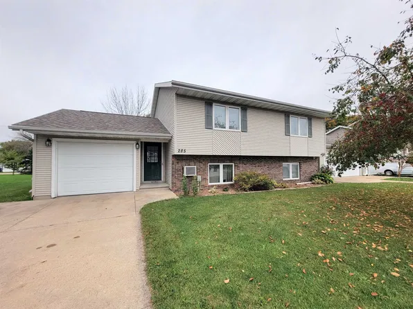 285 Wintergreen Dr, Omro, WI 54963