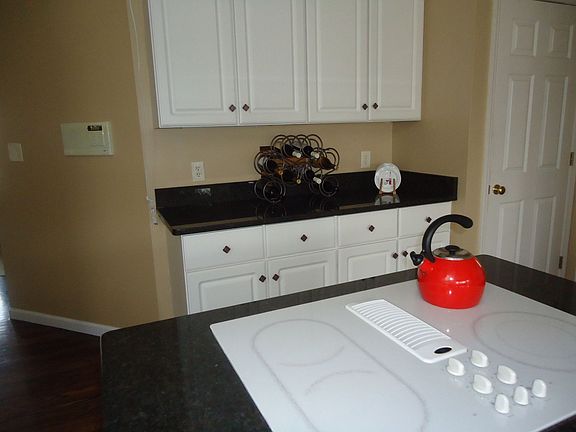 GE Profile downdraft cooktop