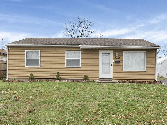 4th image of 1226 Brookcliff Ave