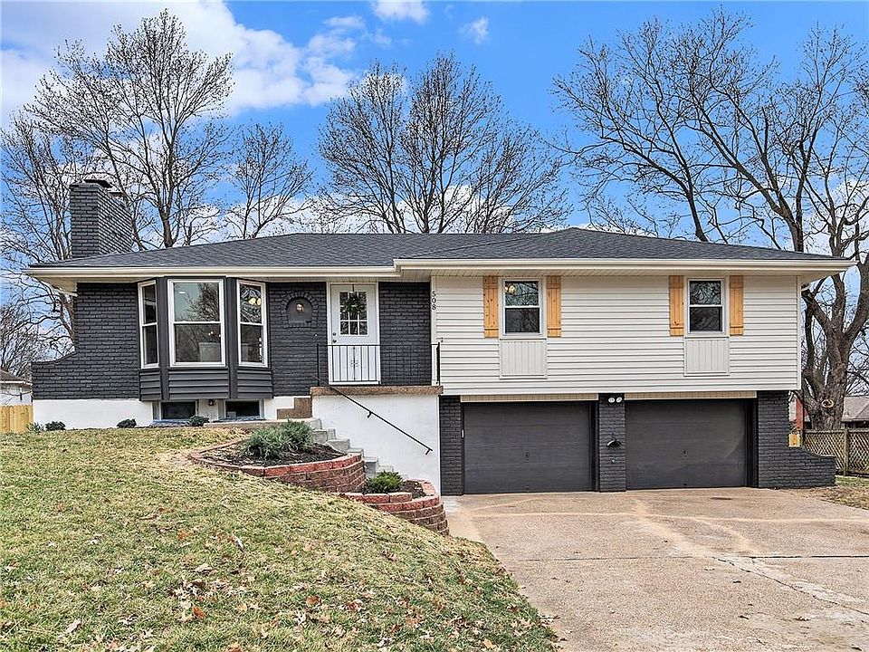 1st image of 508 NW Roanoke Dr