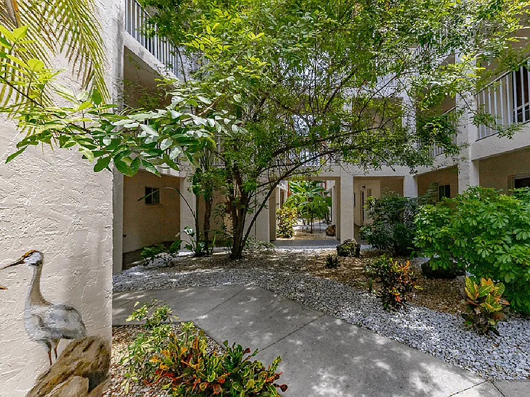 Gulf Gate Apartments — Photo 47