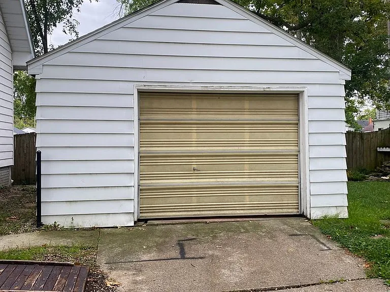 301 W Foster Pkwy — Photo 7