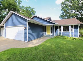 9673 Holly Cir NW, Coon Rapids, MN 55433