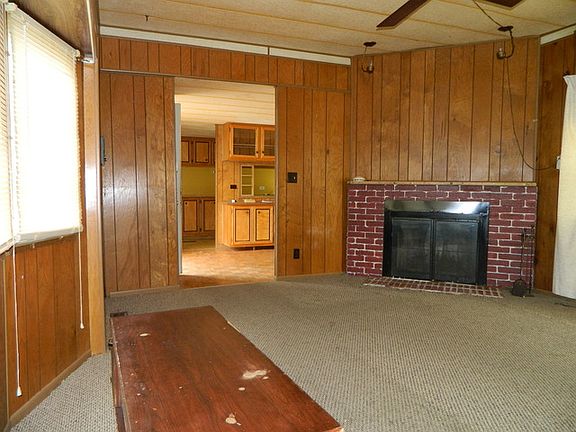 5th image of 207 W Elm St Trailer 6E
