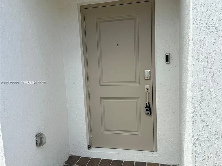 2832 SE 23rd Ave — Photo 7
