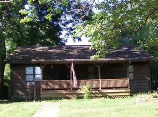 428 W McElroy St, Morganfield, KY 42437