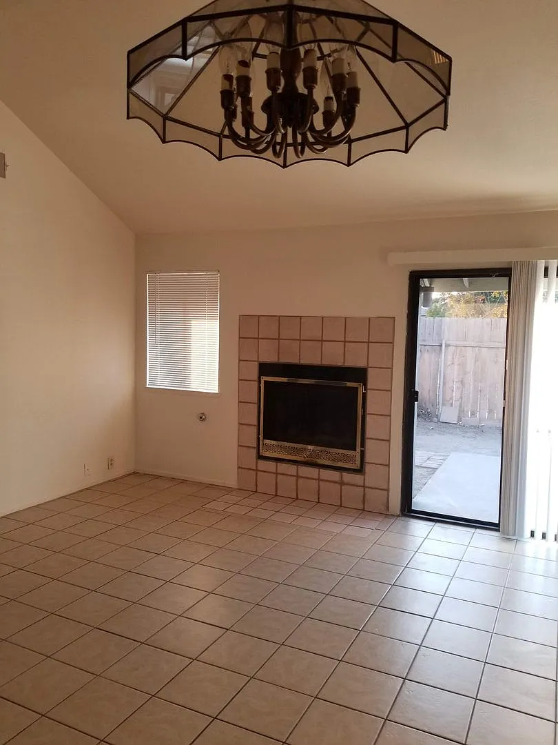 Town House for rent — Photo 3