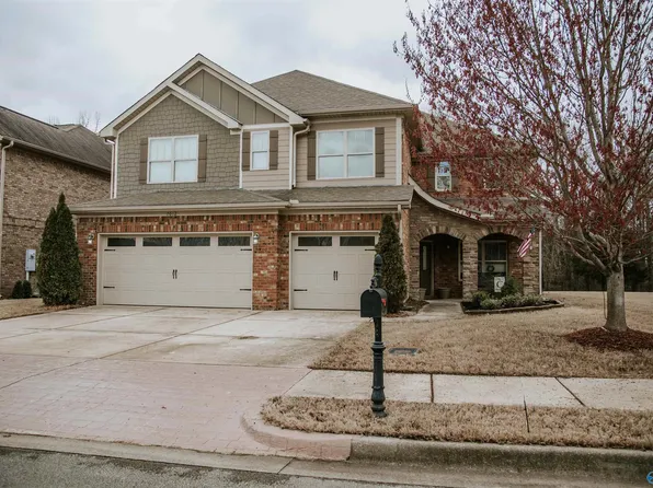 7012 Southgate Dr, Owens Cross Roads, AL 35763