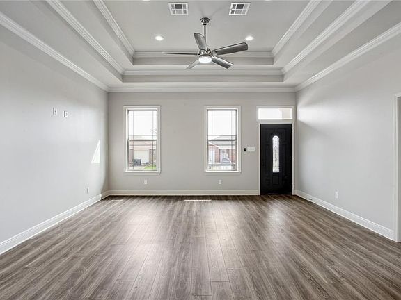 2nd image of 11241 Parkwood Ct N