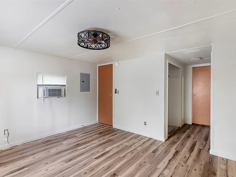 204 1/2 Kerry Rd — Photo 17