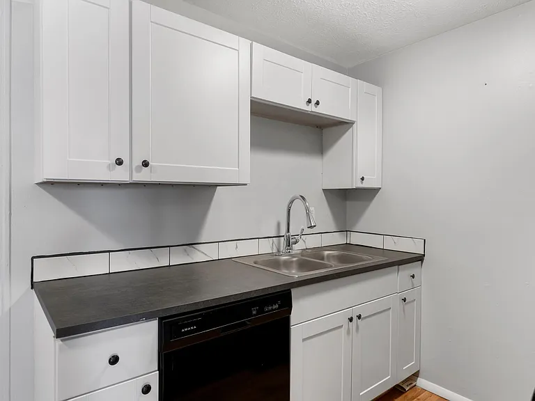 2635 Stanton Ave #11 — Photo 8