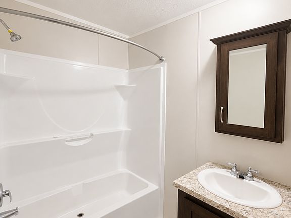 3rd image of 2 E Manor St #2B